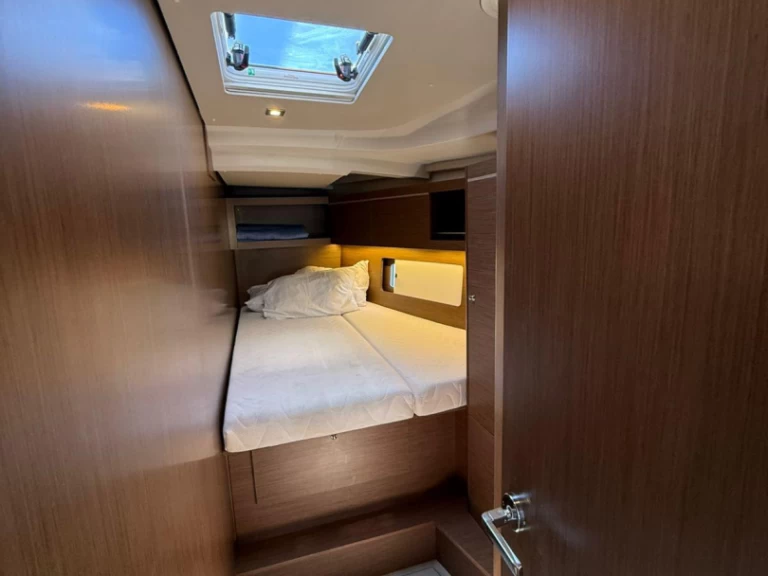 Verhuur Zeilboot Bénéteau met vaarbewijs