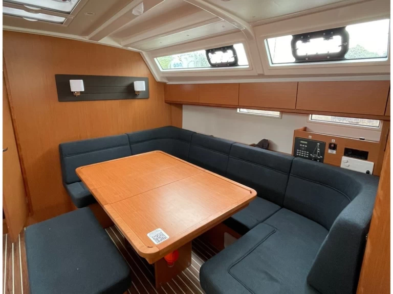 Verhuur Zeilboot Bavaria met vaarbewijs