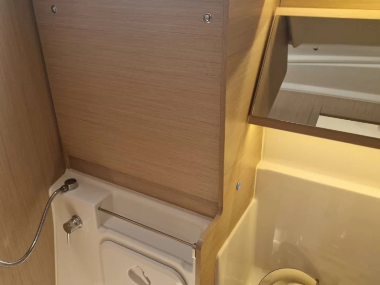 Zeilboot te huur in Gouviá voor de beste prijs