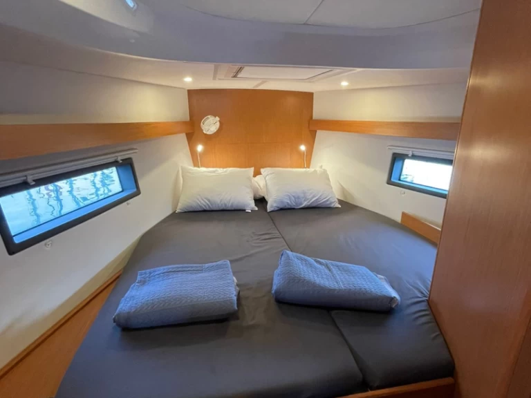 Bootverhuur Bavaria Bavaria C42 in Álimos via SamBoat