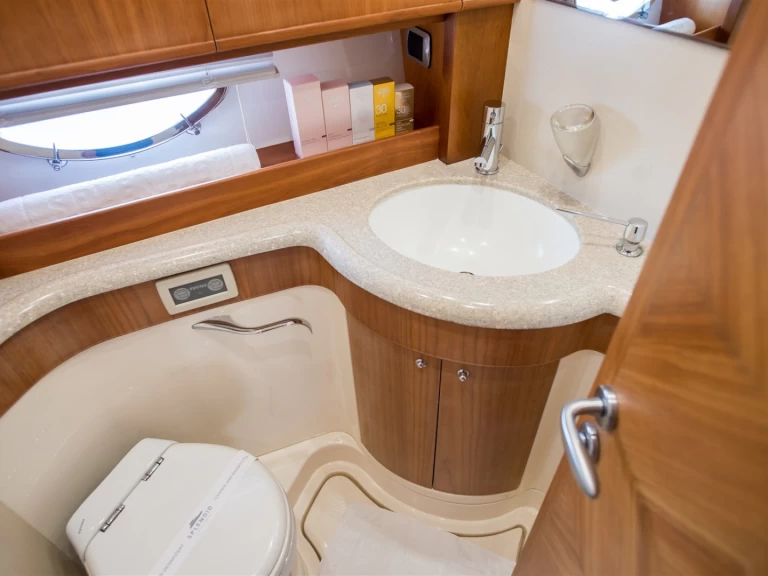 Bootverhuur Šibenik goedkoop Aicon 56 S Fly