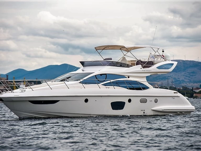 Motorboot te huur in Šibenik voor de beste prijs