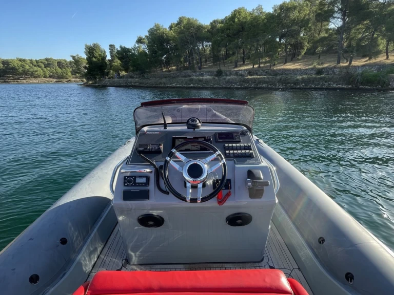 Bootverhuur Lomac Lomac 750 in Šibenik via SamBoat