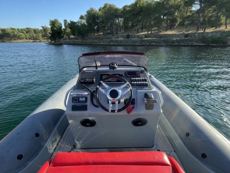 Huur Motorboot met of zonder schipper Lomac in Šibenik