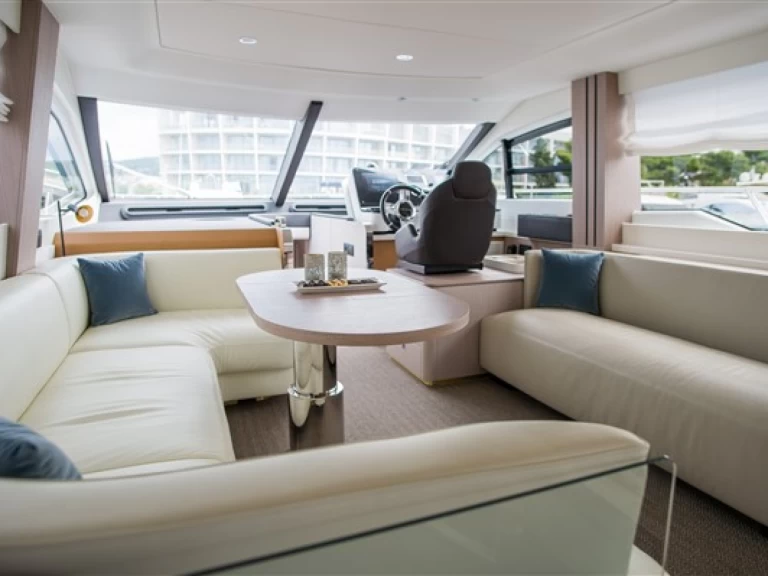 Verhuur Motorboot Azimut met vaarbewijs