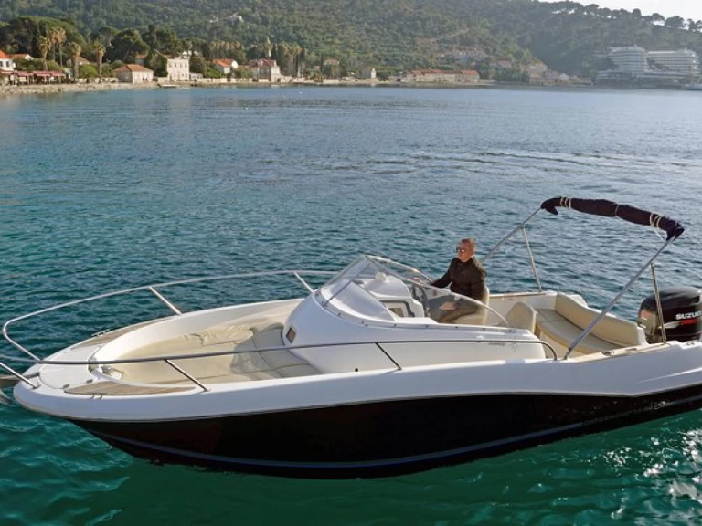 Jeanneau Cap Camarat 755 WA te huur van particulier of professional in Port La Napoule