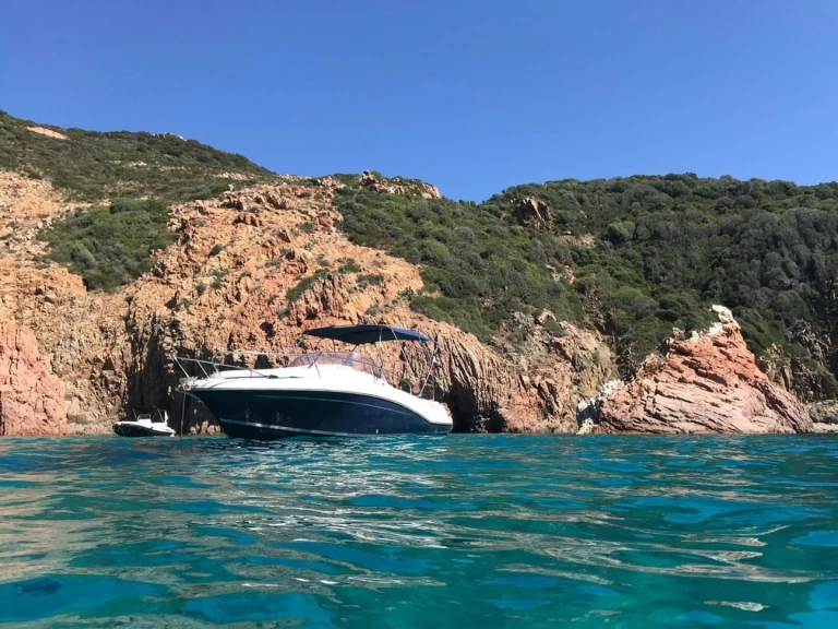 Verhuur Motorboot Jeanneau met vaarbewijs