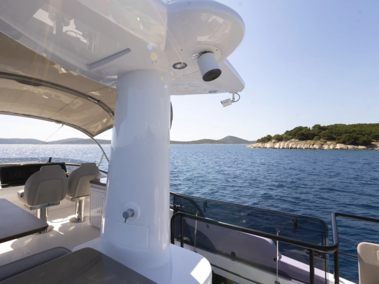 Motorboot te huur in Šibenik voor de beste prijs