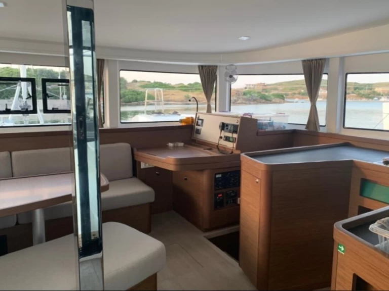 Bootverhuur Lefkáda goedkoop Lagoon 42