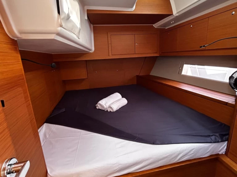 Bootverhuur Furnari goedkoop Dufour 470