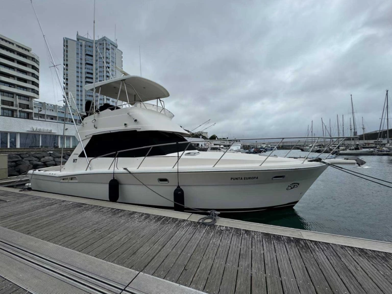 Bootverhuur Ponta Delgada (São Pedro) goedkoop Riviera 39 Open Flybridge