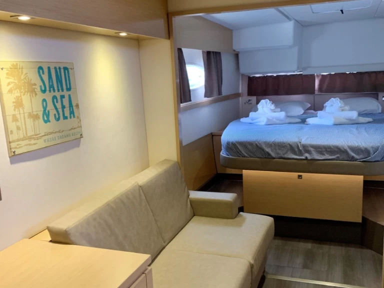 Huur een Fountaine Pajot Fountaine Pajot Helia 44 in Road Town