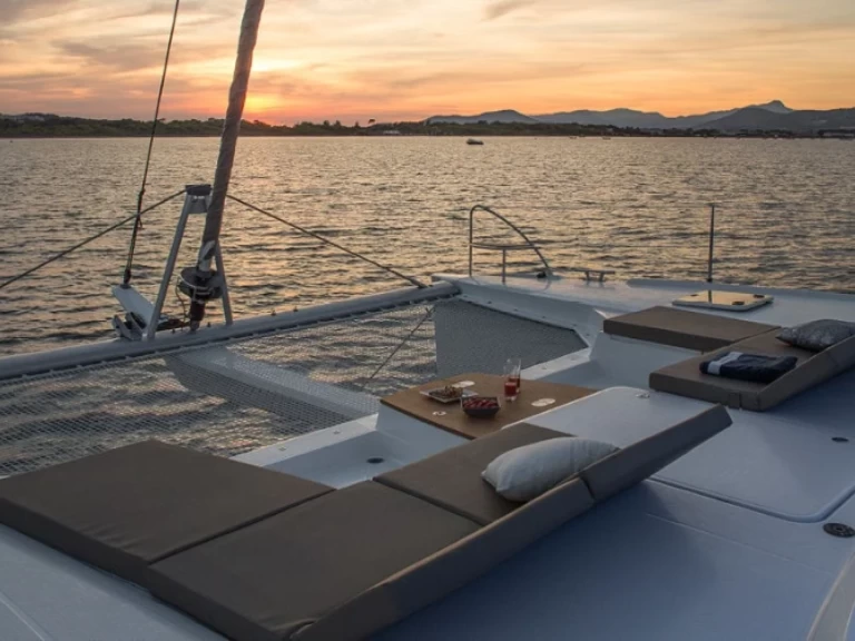 Catamaran te huur in Ajaccio voor de beste prijs
