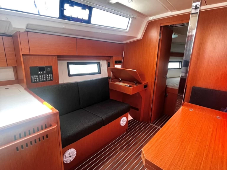 Verhuur Zeilboot Bavaria met vaarbewijs