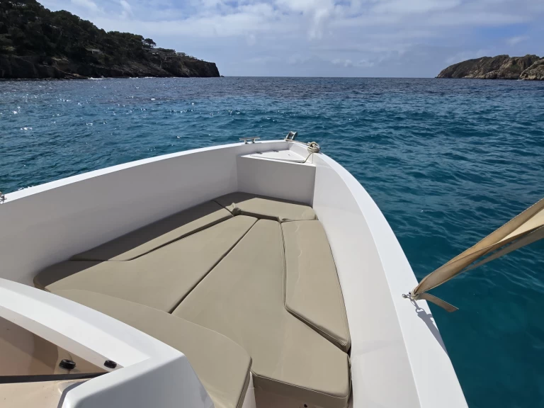 Huur een Cattleya X6 Open in Club Nàutic Santa Ponsa