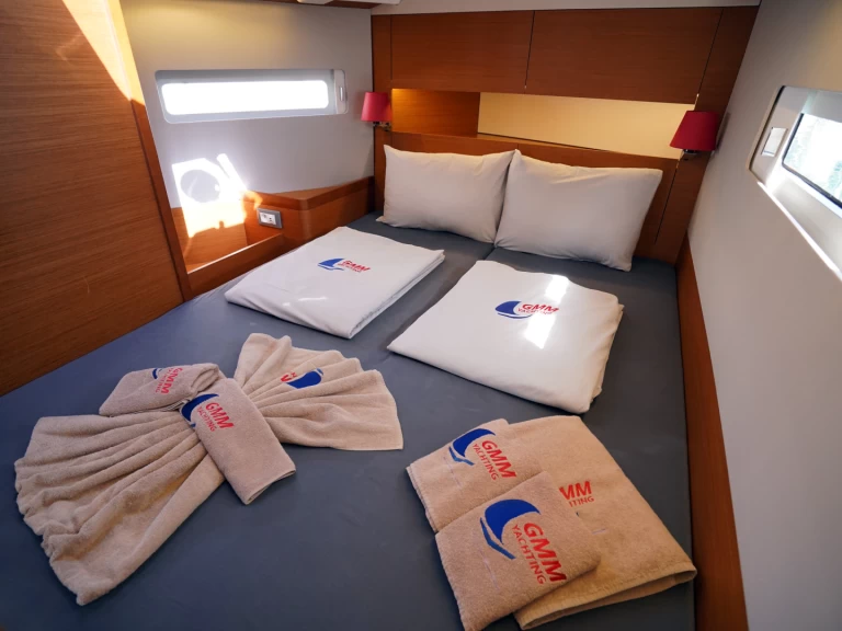 Bootverhuur Jeanneau Sun Odyssey 410 in Marmaris via SamBoat