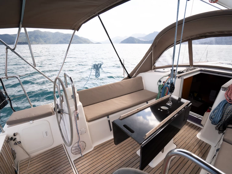 Bootverhuur Marmaris goedkoop Dufour 335 Grand Large