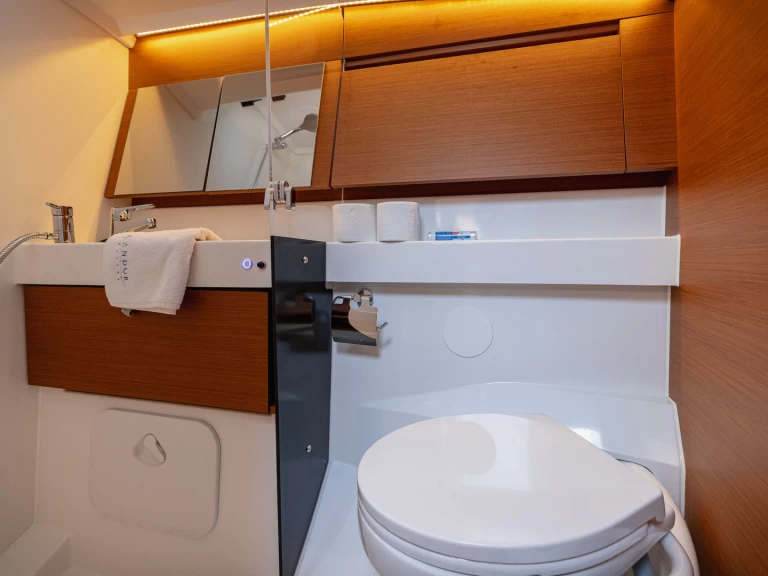 Verhuur Zeilboot Jeanneau met vaarbewijs