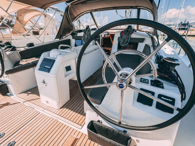 Zeilboot te huur in Kaštel Gomilica voor de beste prijs