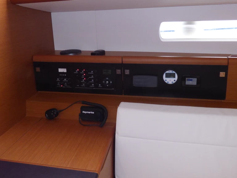 Jeanneau Sun Odyssey 519 te huur van particulier of professional in Kaštel Gomilica