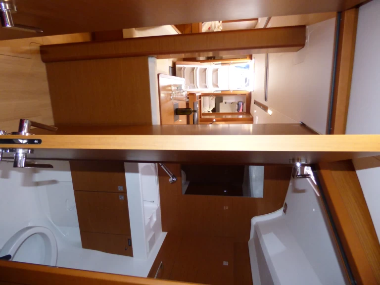 Huur een Jeanneau Sun Odyssey 519 in Kaštel Gomilica