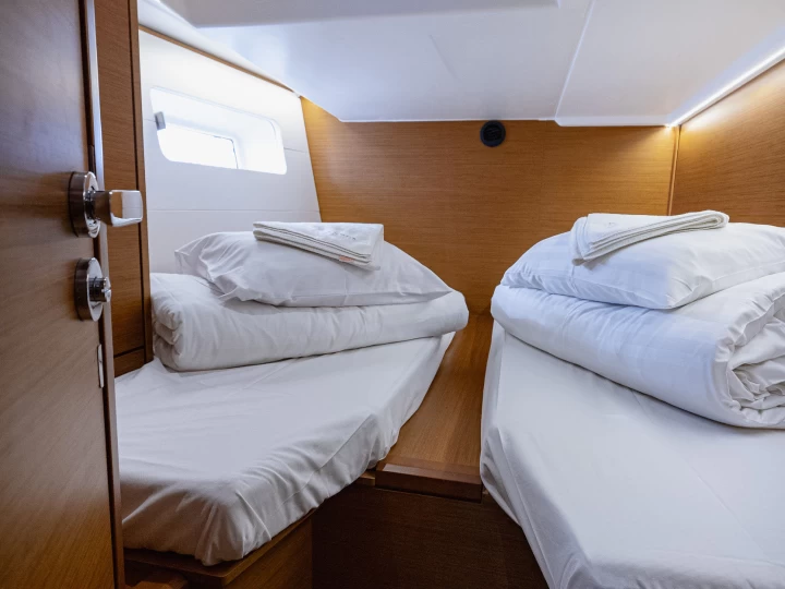 Zeilboot te huur in Kaštel Gomilica voor de beste prijs