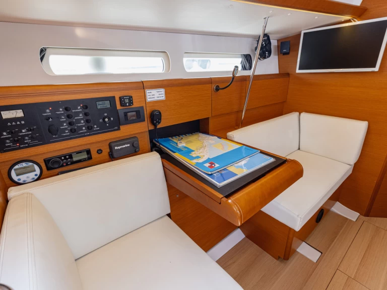 Verhuur Zeilboot in Kaštel Gomilica - Jeanneau Sun Odyssey 449