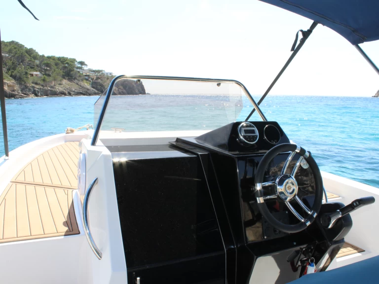 Cattleya x6 cabin te huur van particulier of professional in Club Nàutic Santa Ponsa