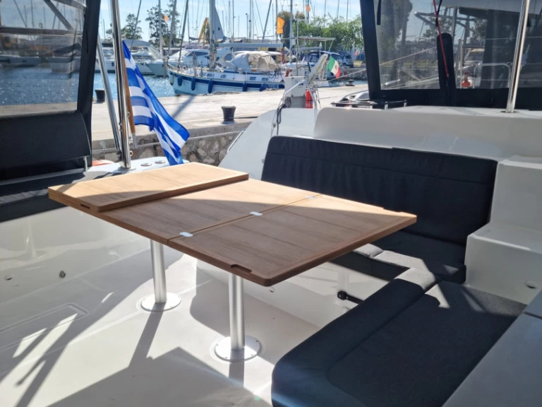 Huur een Lagoon Lagoon 46 in Lefkáda