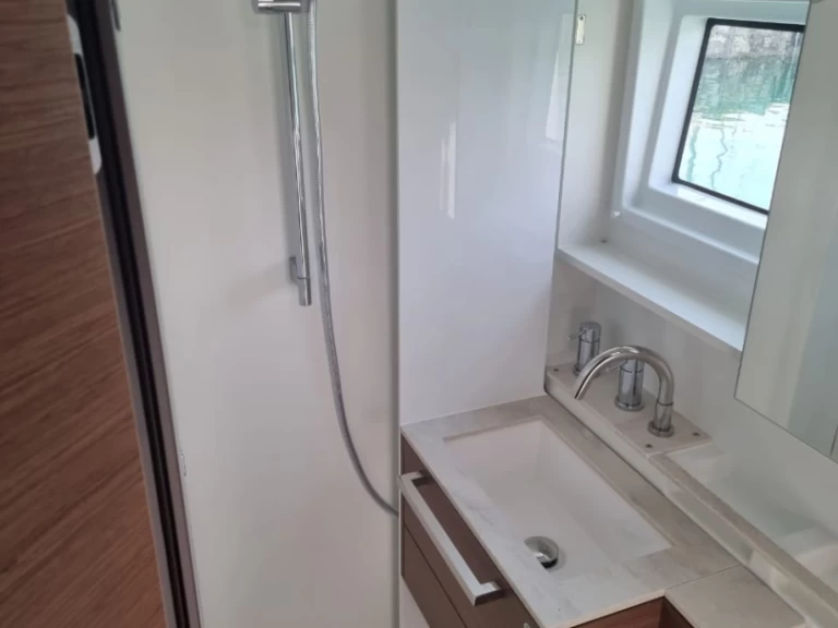 Huur Catamaran met of zonder schipper Lagoon in Lefkáda