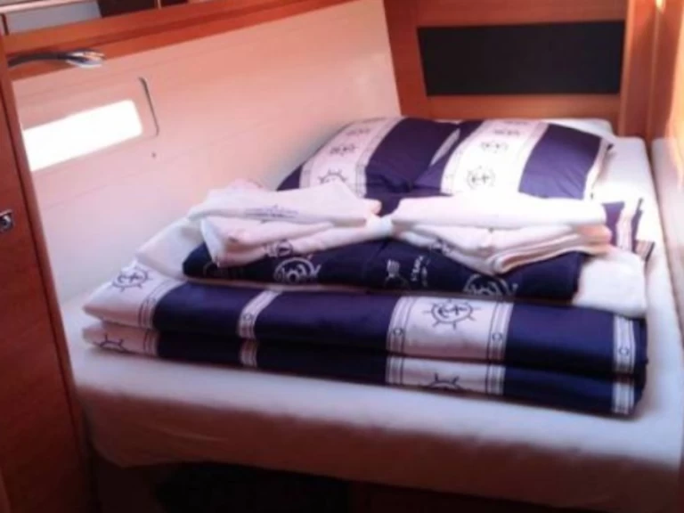 Huur een Dufour Dufour 560 Grand Large in Lefkáda