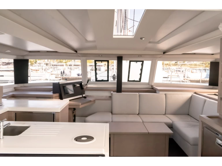 Huur een Fountaine Pajot Astrea 42 in Pórto Chéli