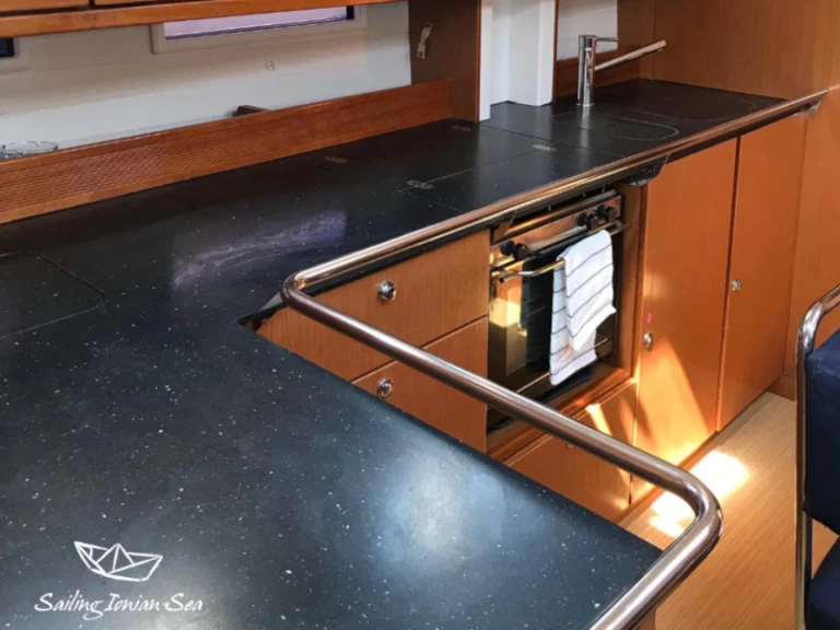 Huur een Bavaria Bavaria 45 Cruiser in Lefkáda