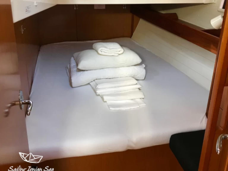 Verhuur Zeilboot in Lefkáda - Bavaria Bavaria 45 Cruiser