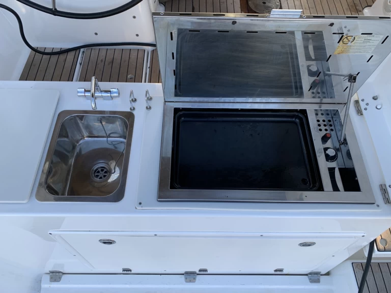Bootverhuur Lávrio goedkoop Dufour 460 Grand Large