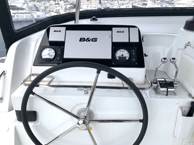 Catamaran te huur in Lávrio voor de beste prijs