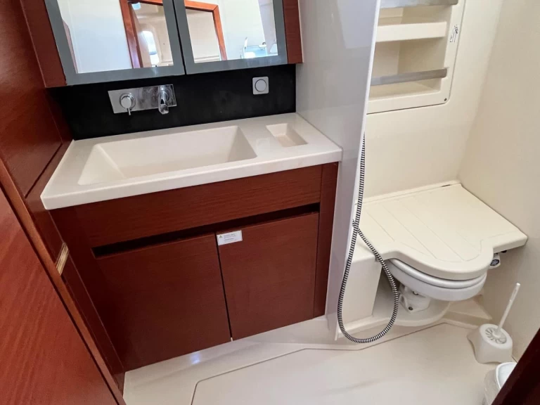 Huur een Hanse Hanse 418 in Lávrio