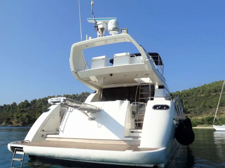Bootverhuur Azimut Azimut 58 in Glyfáda via SamBoat