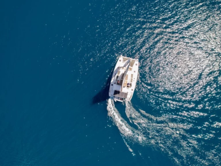 Verhuur Catamaran Lagoon met vaarbewijs