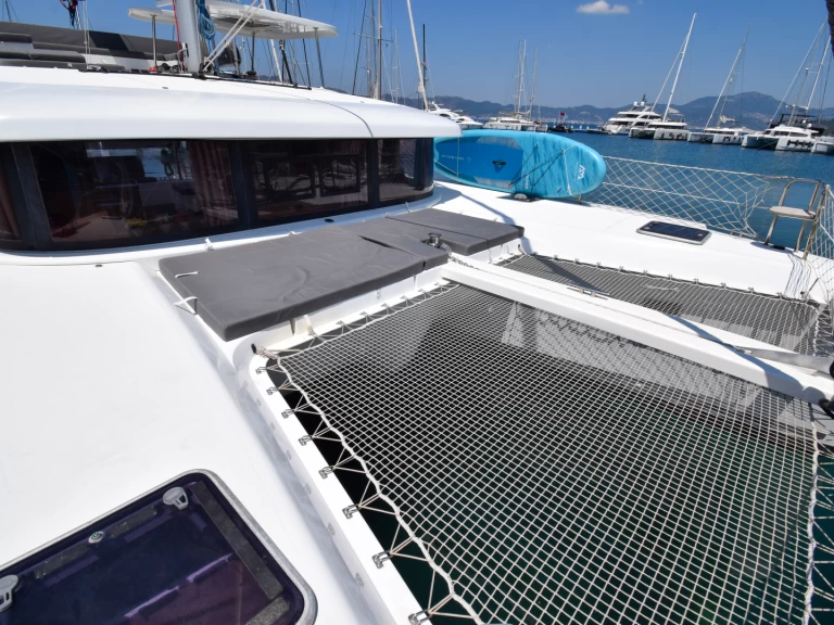 Huur een Lagoon Lagoon 42 in Marmaris