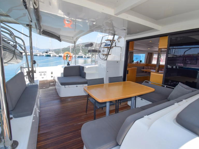 Bootverhuur Marmaris goedkoop Lagoon 42