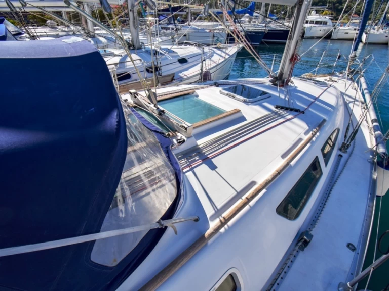 Huur een Jeanneau Sun Odyssey 37 in Marmaris