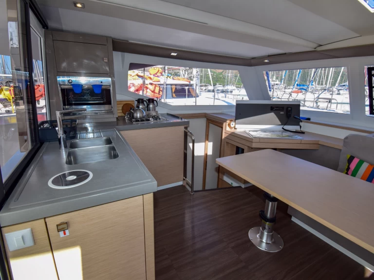 Jachthuur in Marmaris - Fountaine Pajot Lucia 40 via SamBoat