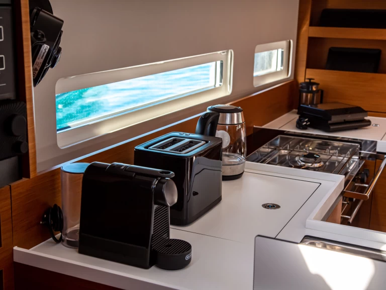 Huur een Jeanneau Sun Odyssey 410 in Préveza