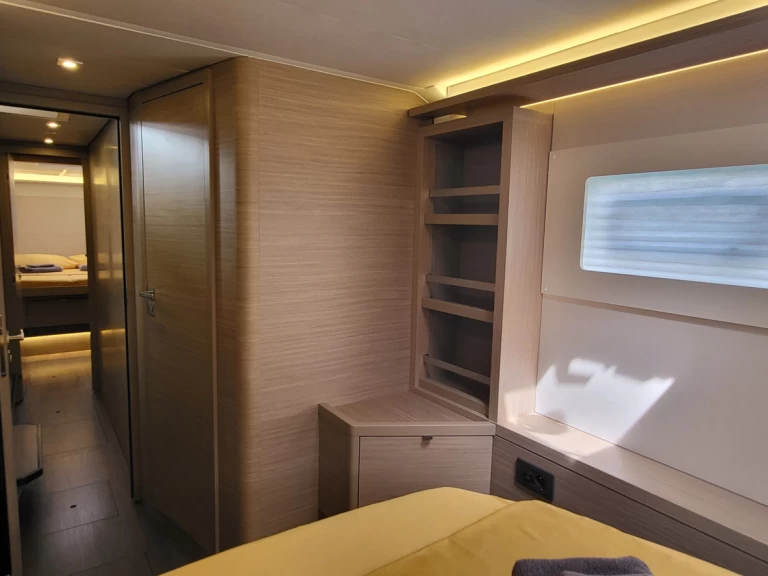 Verhuur Catamaran Lagoon met vaarbewijs