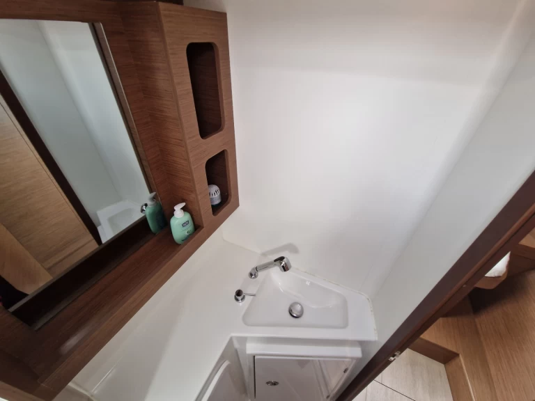 Verhuur Catamaran Lagoon met vaarbewijs