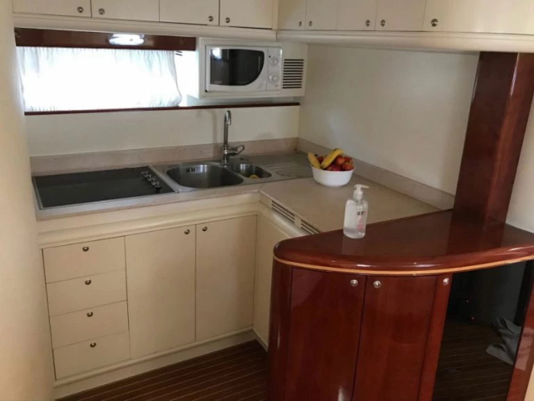 Bootverhuur Nettuno goedkoop Rizzardi 50 Top Line