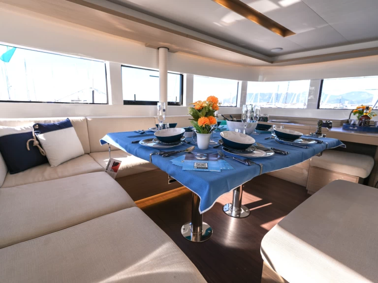 Verhuur Catamaran Lagoon met vaarbewijs