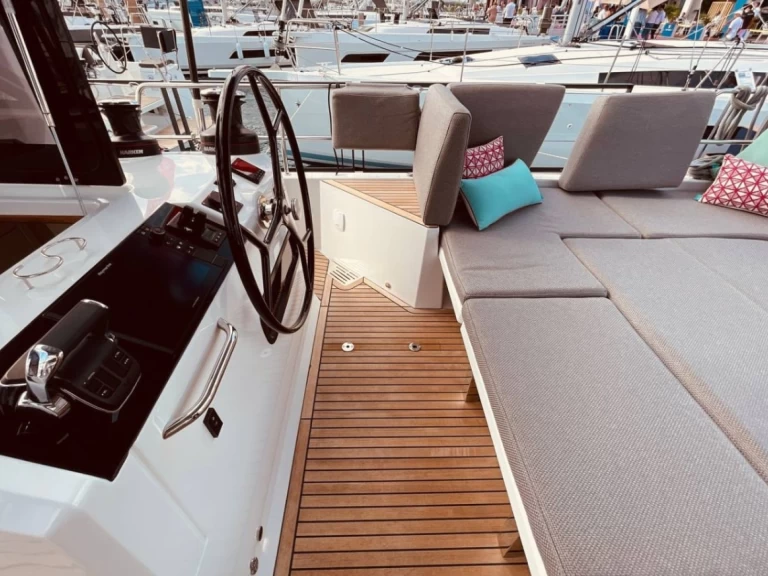 Jeanneau Jeanneau 55 te huur van particulier of professional in Salerno