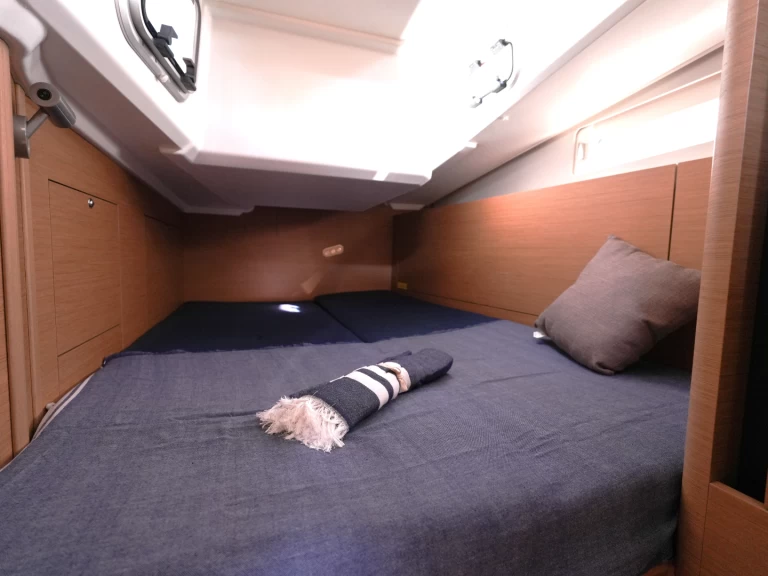 Bootverhuur Salerno goedkoop Sun Odyssey 410